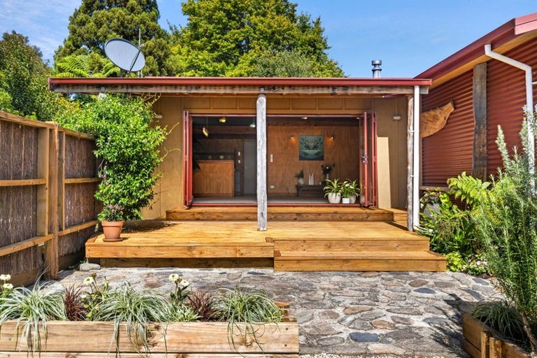 Photo of property in 15 Tukurua Road, Parapara, Takaka, 7182