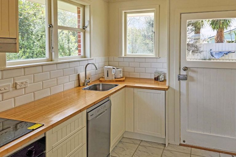 Photo of property in 49a Ward Street, Trentham, Upper Hutt, 5018