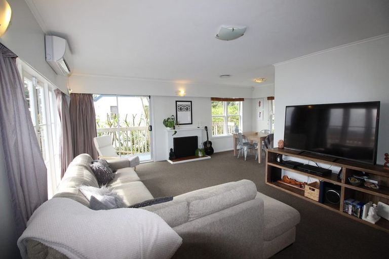 Photo of property in 7 Aeroview Drive, Beach Haven, Auckland, 0626