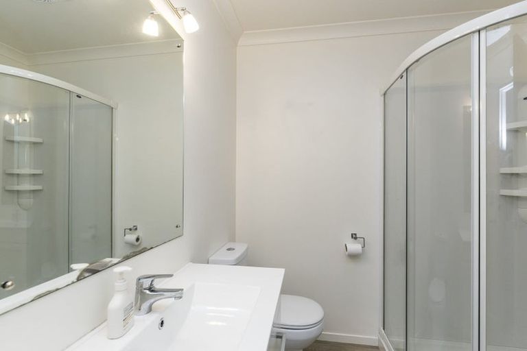 Photo of property in 12 Ted Gilberd Place, Newlands, Wellington, 6037