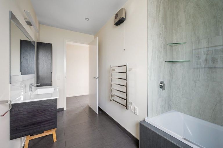 Photo of property in 4 Goldie Lane, Albert Town, Wanaka, 9305