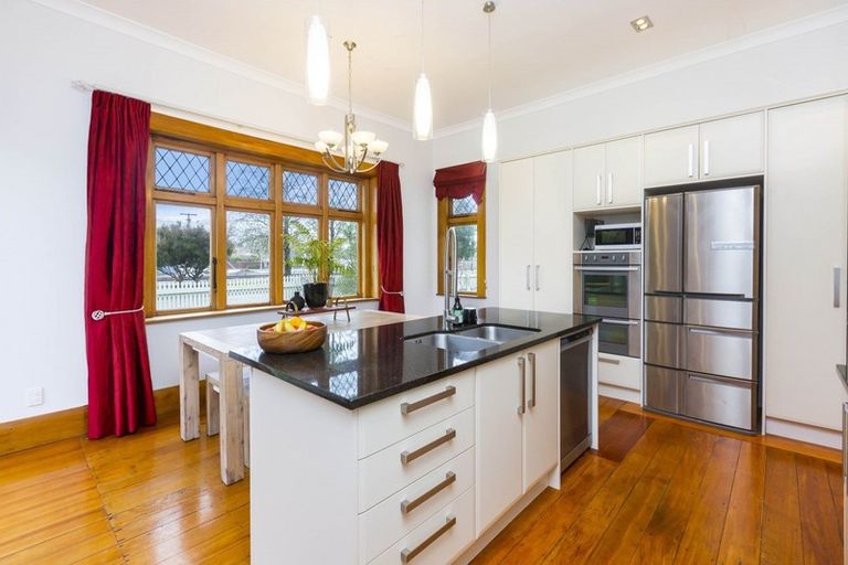 Photo of property in 30 Granville Street, Silverstream, Upper Hutt, 5019