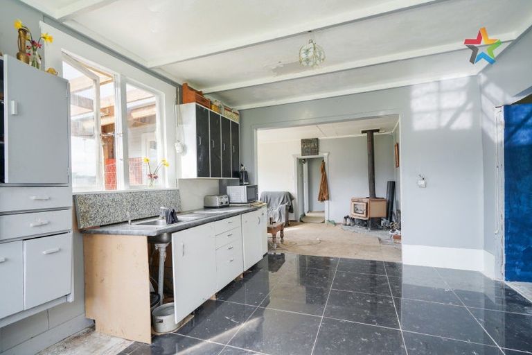 Photo of property in 16 Derby Street, Woodend, Invercargill, 9877