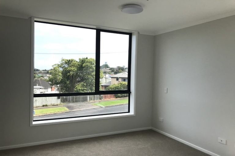 Photo of property in 101/2 Pukakaho Lane, Papatoetoe, Auckland, 2025