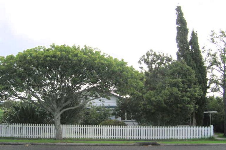Photo of property in 1/55 Rosier Road, Glen Eden, Auckland, 0602