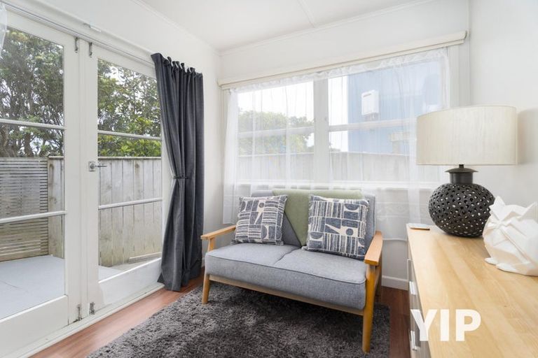 Photo of property in 7b Jay Street, Paparangi, Wellington, 6037