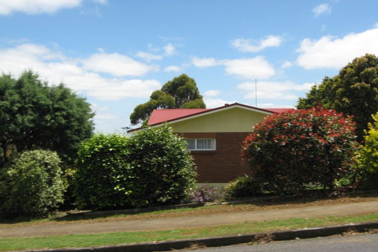 Photo of property in 5 Paparata Road, Bombay, 2675