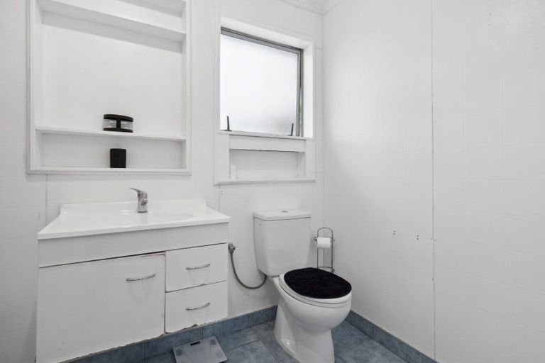 Photo of property in 106a Mako Mako Road, Levin, 5510