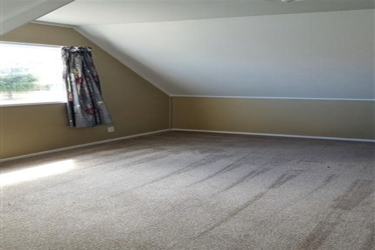 Photo of property in 2/24 Solveig Place, Randwick Park, Auckland, 2105