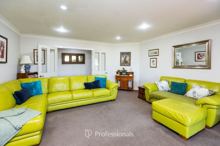 Photo of property in 53 Riverstone Drive, Riverstone Terraces, Upper Hutt, 5018