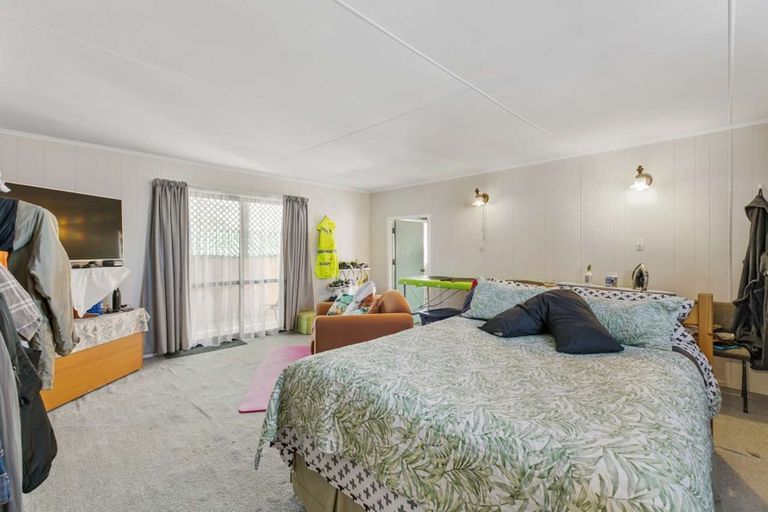 Photo of property in 11 Domain Road, Weymouth, Auckland, 2103
