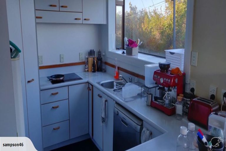 Photo of property in 140 Nicholson Road, Khandallah, Wellington, 6035