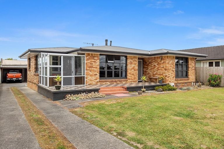 Photo of property in 41 Collins Road, Melville, Hamilton, 3206