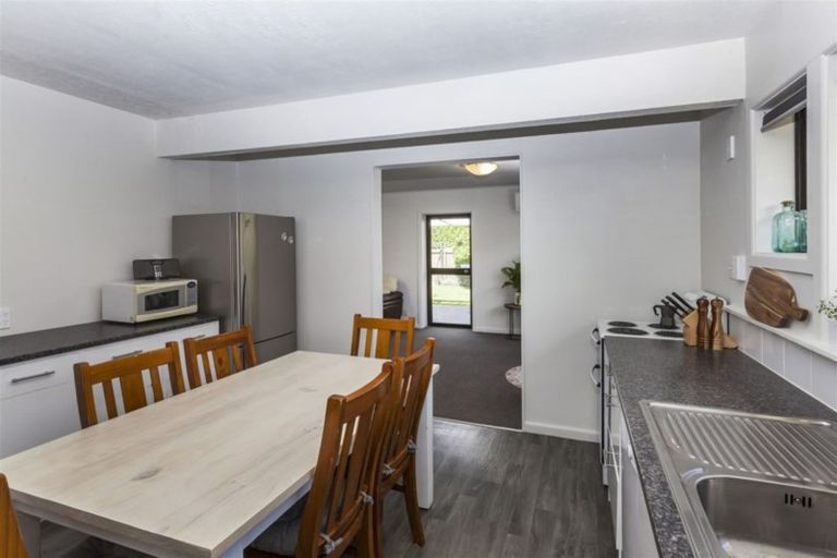 Photo of property in 101 Isleworth Road, Bishopdale, Christchurch, 8053