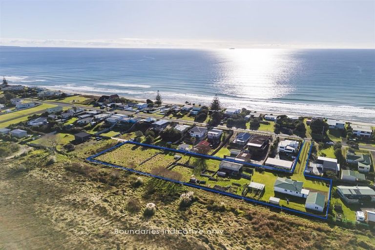 Photo of property in 260 Pukehina Parade, Pukehina, Te Puke, 3189