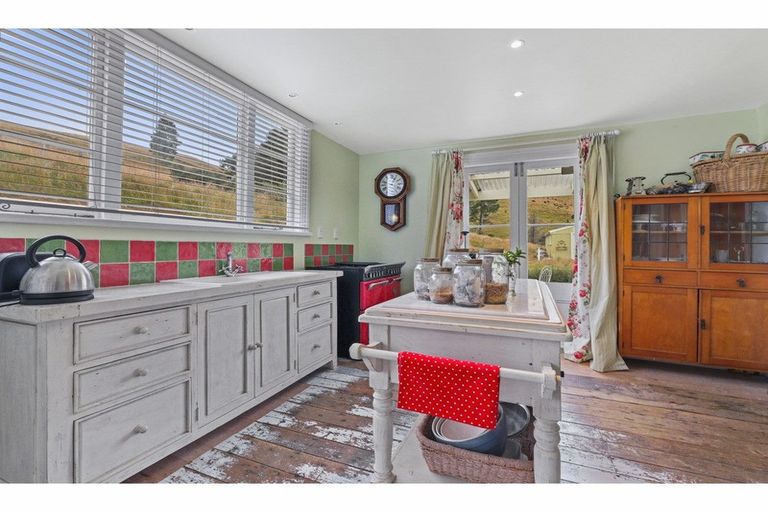 Photo of property in 3 Robin Hood Bay Road, Peraki, Little River, 7591