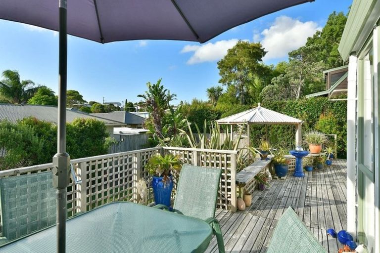 Photo of property in 19a Walbrook Road, Manly, Whangaparaoa, 0930