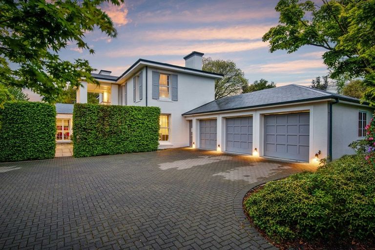 Photo of property in 38 Waiwetu Street, Fendalton, Christchurch, 8052