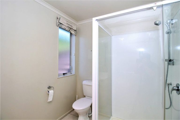 Photo of property in 11 Sires Parkway, Takanini, 2112