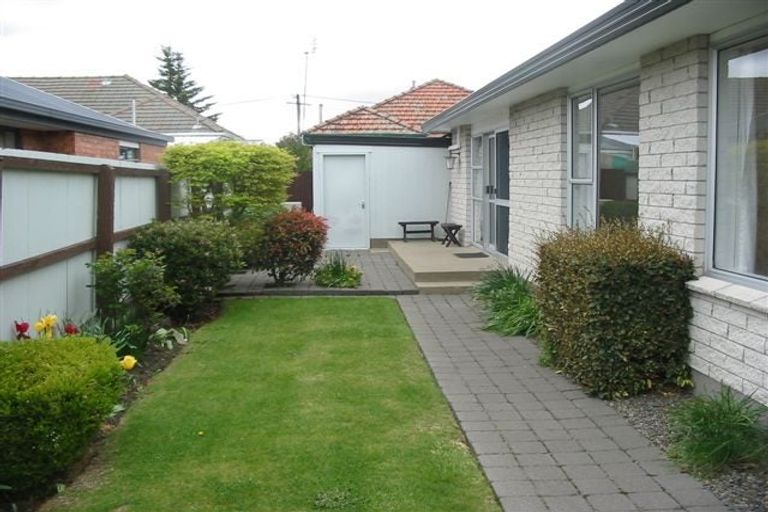 Photo of property in 2/3 Corfe Street, Ilam, Christchurch, 8041