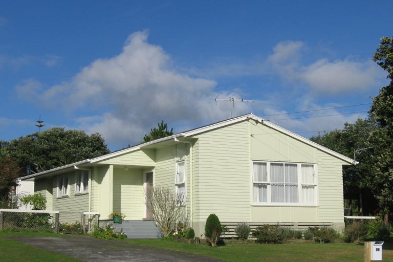 Photo of property in 76 Astrolabe Street, Cannons Creek, Porirua, 5024