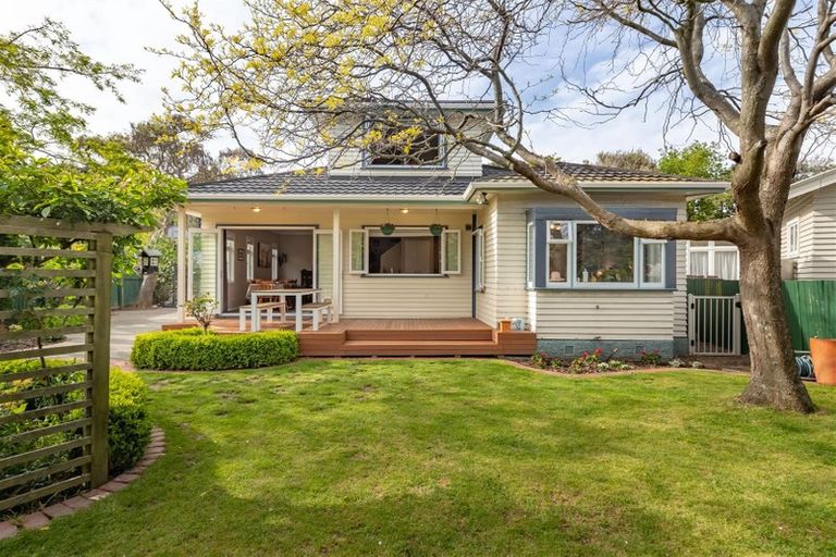 Photo of property in 51 Pohutukawa Street, Woburn, Lower Hutt, 5010