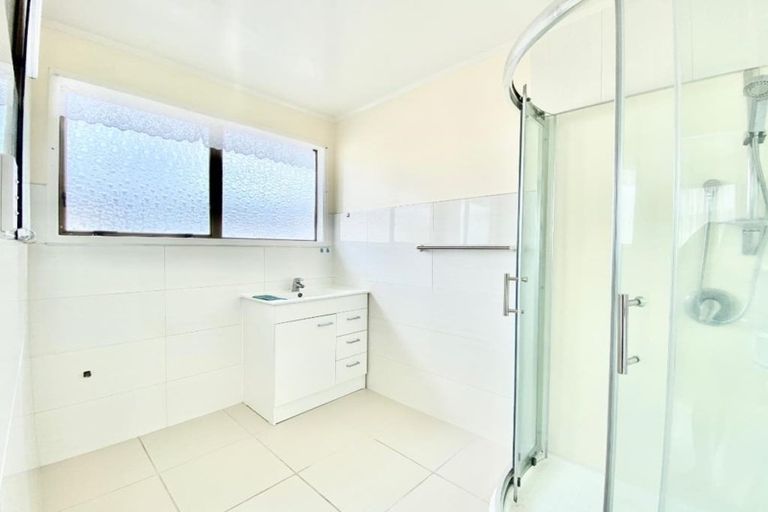Photo of property in 41 Sharland Avenue, Manurewa, Auckland, 2102