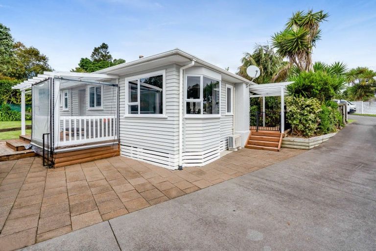 Photo of property in 66 Huatoki Street, Vogeltown, New Plymouth, 4310