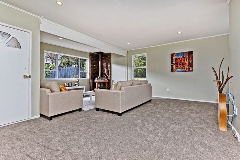 Photo of property in 61 Captain Scott Road, Glen Eden, Auckland, 0602