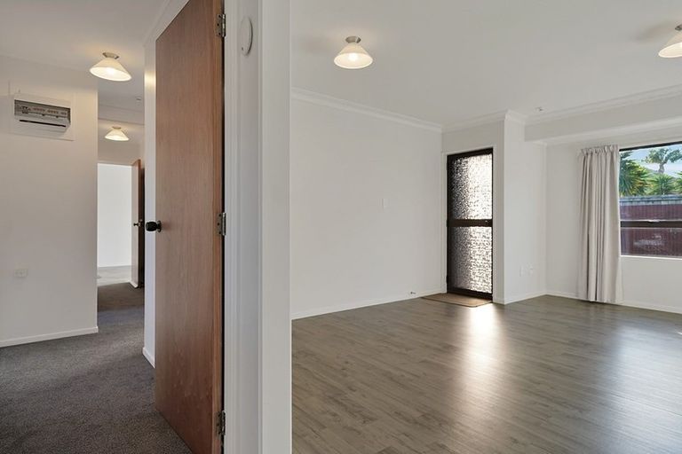 Photo of property in 2/282 Shirley Road, Papatoetoe, Auckland, 2025