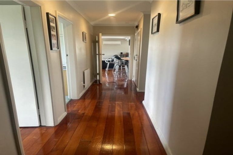 Photo of property in 10 Sheridan Terrace, Johnsonville, Wellington, 6037