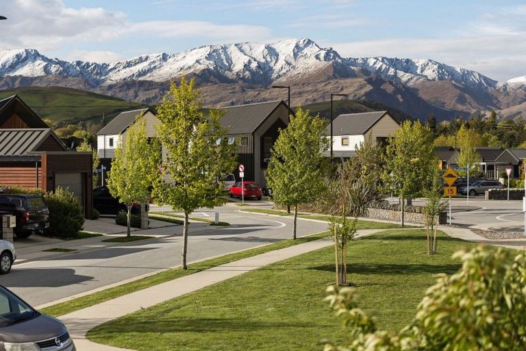 Photo of property in 4 Lauder Street, Lake Hayes, Queenstown, 9304