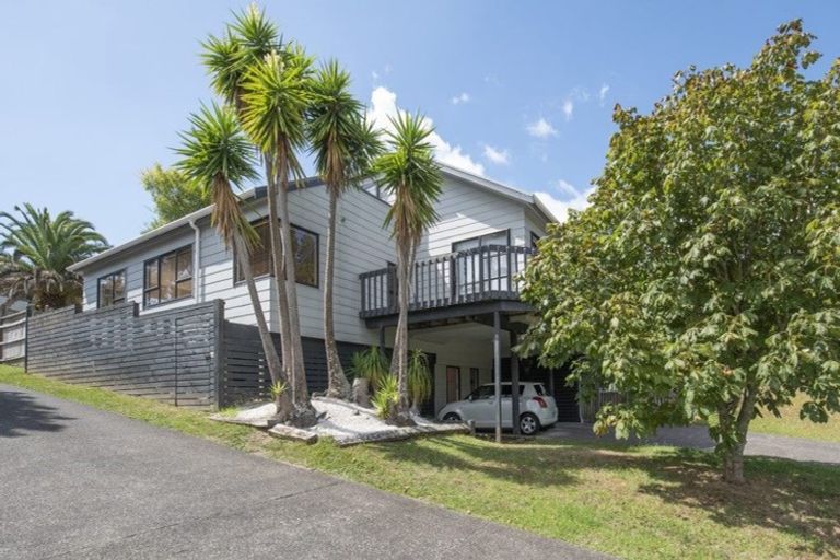 Photo of property in 9 Telephone Road, Birkenhead, Auckland, 0626