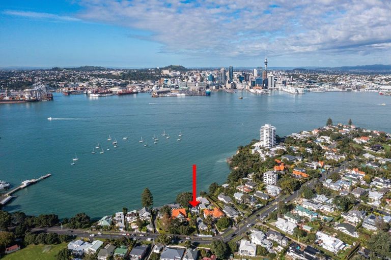 Photo of property in 13 Stanley Point Road, Stanley Point, Auckland, 0624