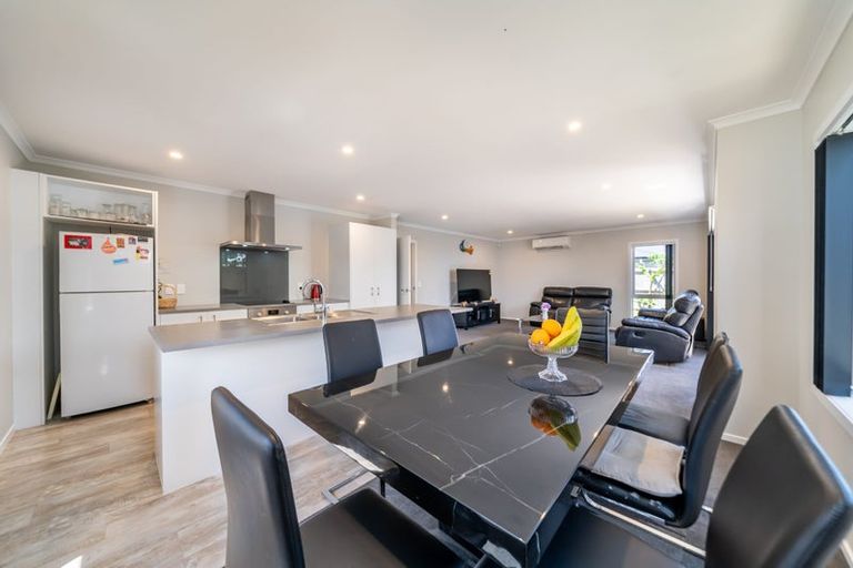 Photo of property in 2 Climie Way, Trentham, Upper Hutt, 5018