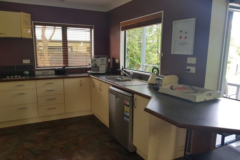 Photo of property in 60a Southsea Crescent, Silverdale, Hamilton, 3216