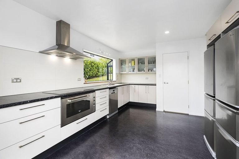 Photo of property in 42 Halladale Road, Papakowhai, Porirua, 5024