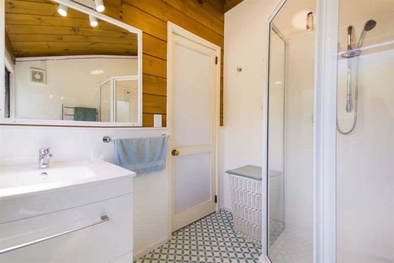 Photo of property in 13 Punga Place, Whitianga, 3510