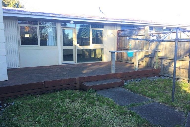 Photo of property in 2/19 Swanns Road, Richmond, Christchurch, 8013