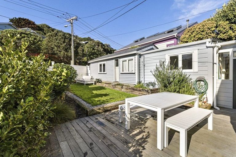 Photo of property in 10 Brighton Street, Island Bay, Wellington, 6023