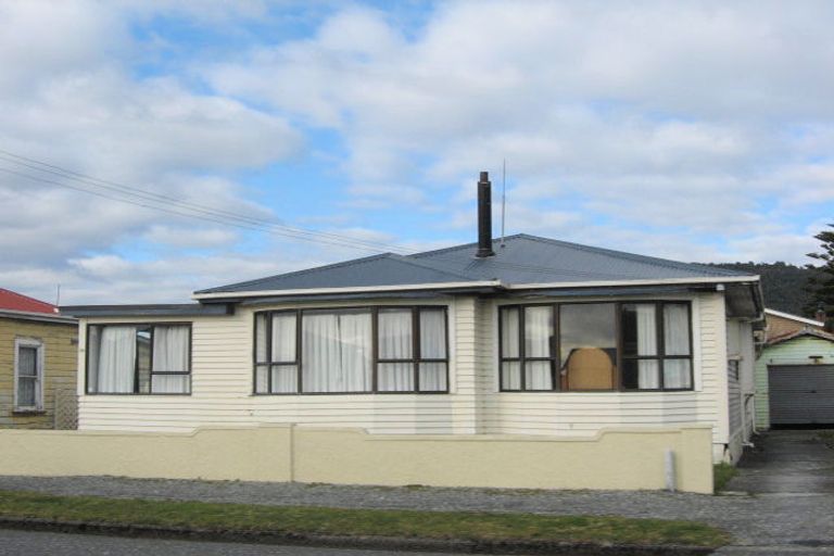 Photo of property in 83 Blake Street, Blaketown, Greymouth, 7805