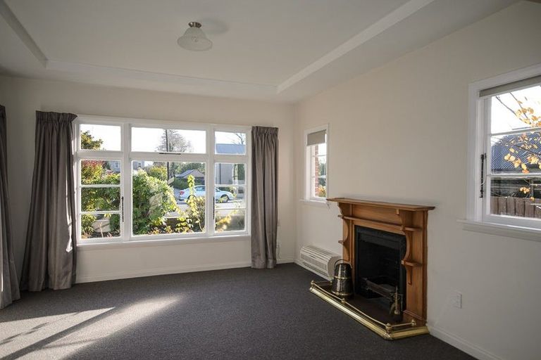Photo of property in 16 Plynlimon Road, Fendalton, Christchurch, 8052