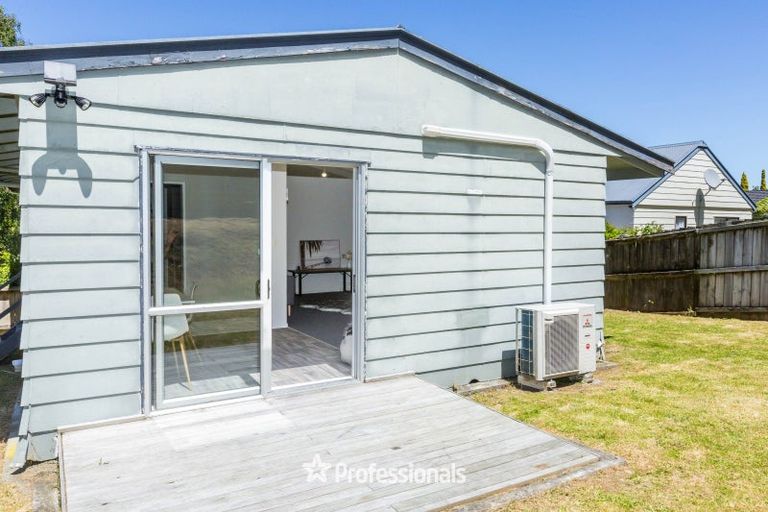 Photo of property in 23 Hartford Crescent, Totara Park, Upper Hutt, 5018