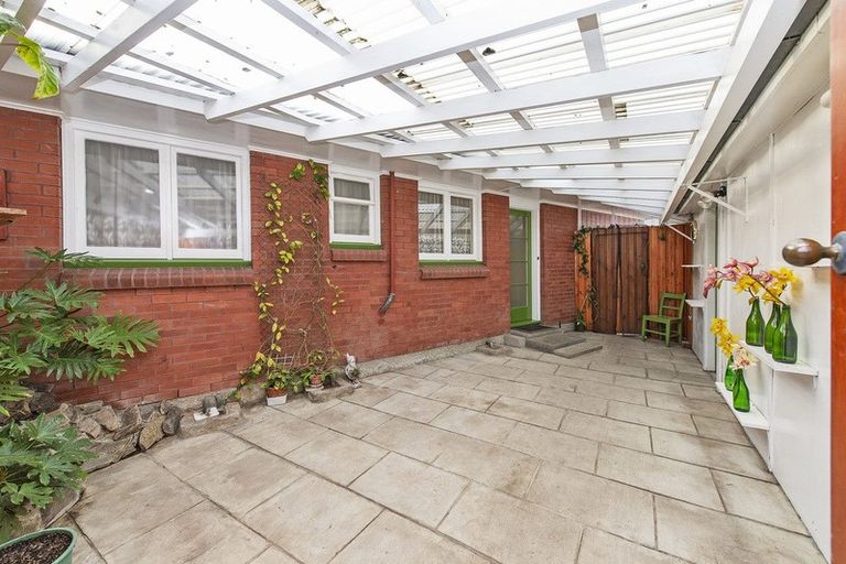 Photo of property in 10 Burrows Place, Ilam, Christchurch, 8041