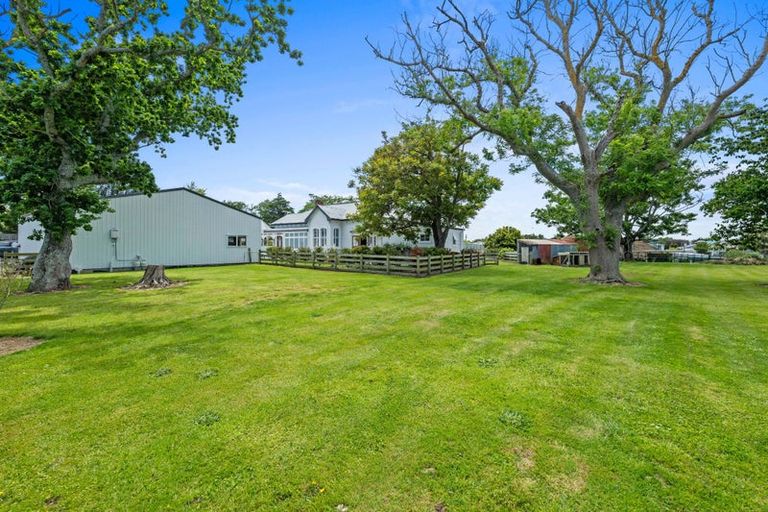 Photo of property in 76 Turuturu Road, Hawera, 4674