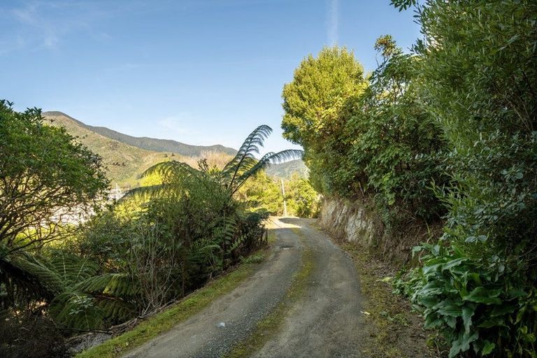 Photo of property in 37 Marina Drive, Waikawa, Picton, 7220