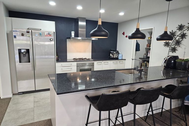 Photo of property in 4 Bellamont Street, Kumeu, 0810