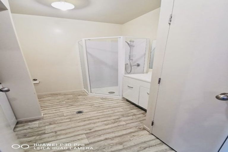 Photo of property in 13/242 Great North Road, Henderson, Auckland, 0612