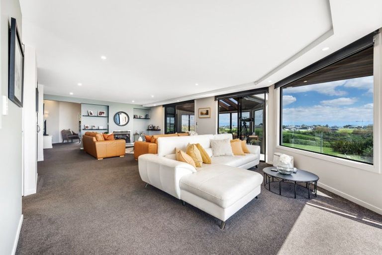 Photo of property in 1/285 Bleakhouse Road, Mellons Bay, Auckland, 2014
