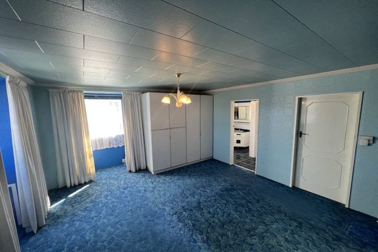 Photo of property in 2 Avon Street, Levin, 5510